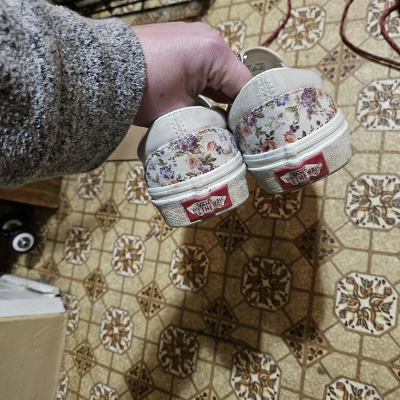 Vans Floral Slip-On Sneakers - Picture 2 of 2